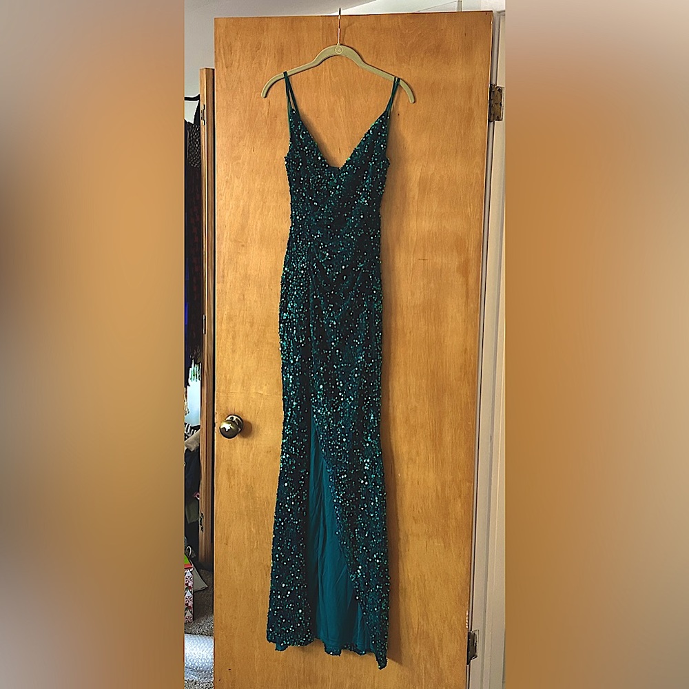 NWT Baltic Born Emeris Sequin Gown - Emerald